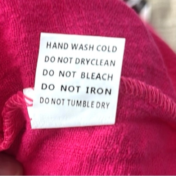 NWT Davi & Dani, Statement Pink,Tie-Front Pull-Over, Wardrobe Staple,Size Med. - Picture 9 of 12